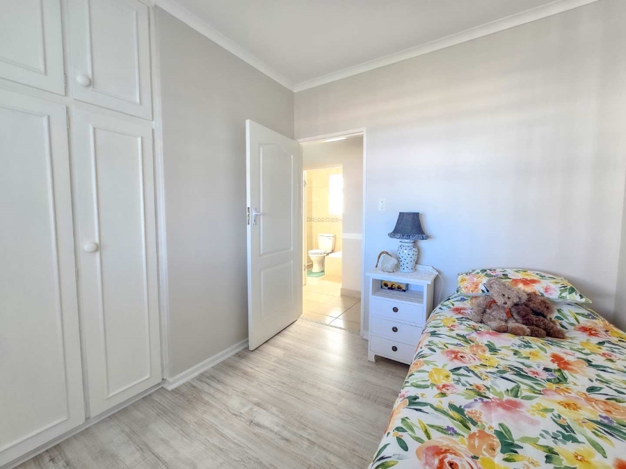 4 Bedroom Property for Sale in Jongensfontein Western Cape